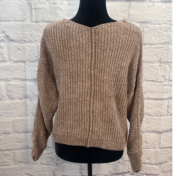 NWT Pink Rose VNeck Soft Tan Brown w Gold Metalic Medium - Picture 3 of 4